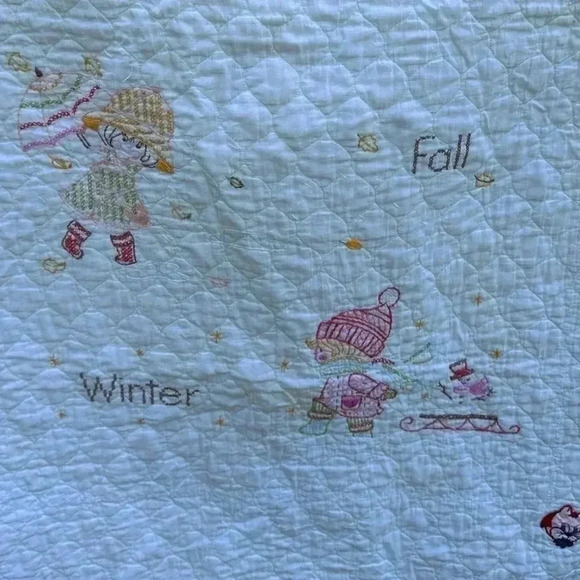 ADORABLE VINTAGE BABY QUILT in good condition somewhere see pics - Picture 3 of 7